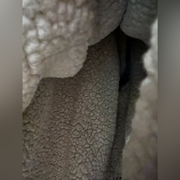 THE COMFY Original Oversized Microfiber Sherpa Wearable Blanket One Size fit all - Picture 3 of 6